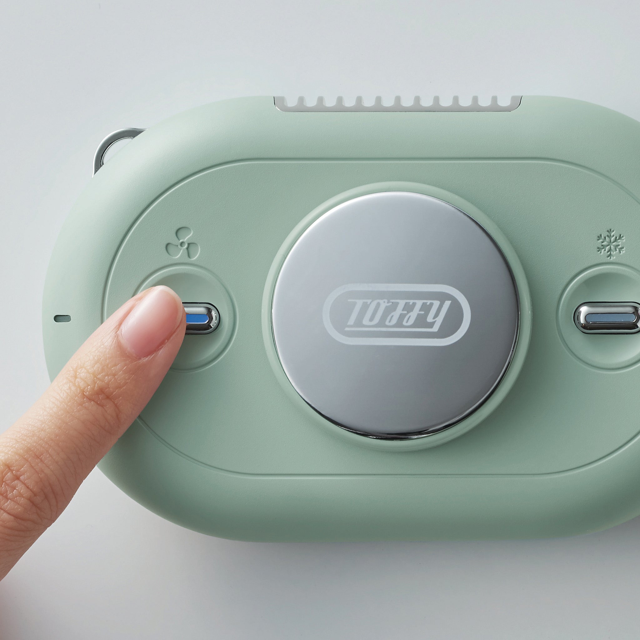 Toffy ひんやりハンズフリーファン