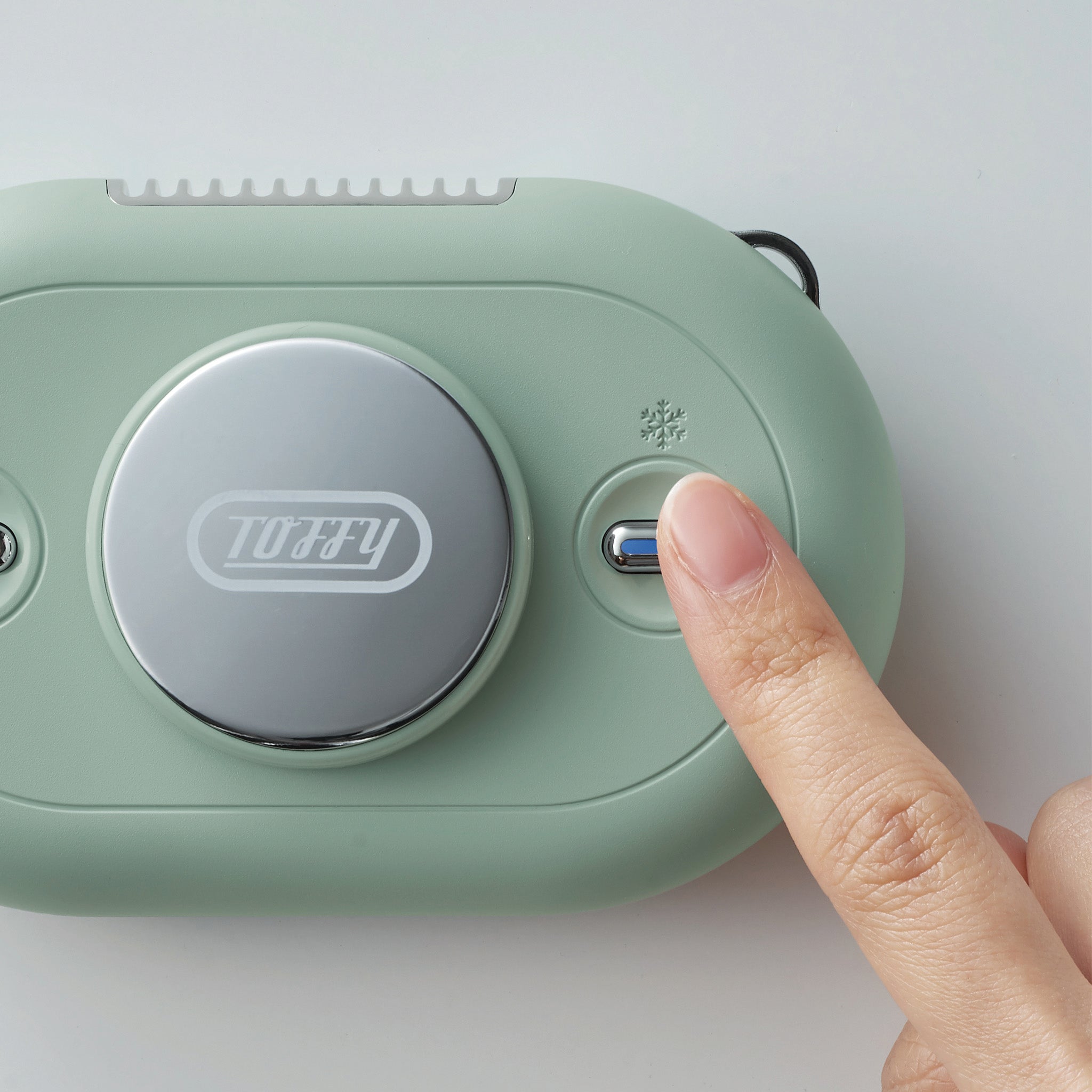Toffy ひんやりハンズフリーファン