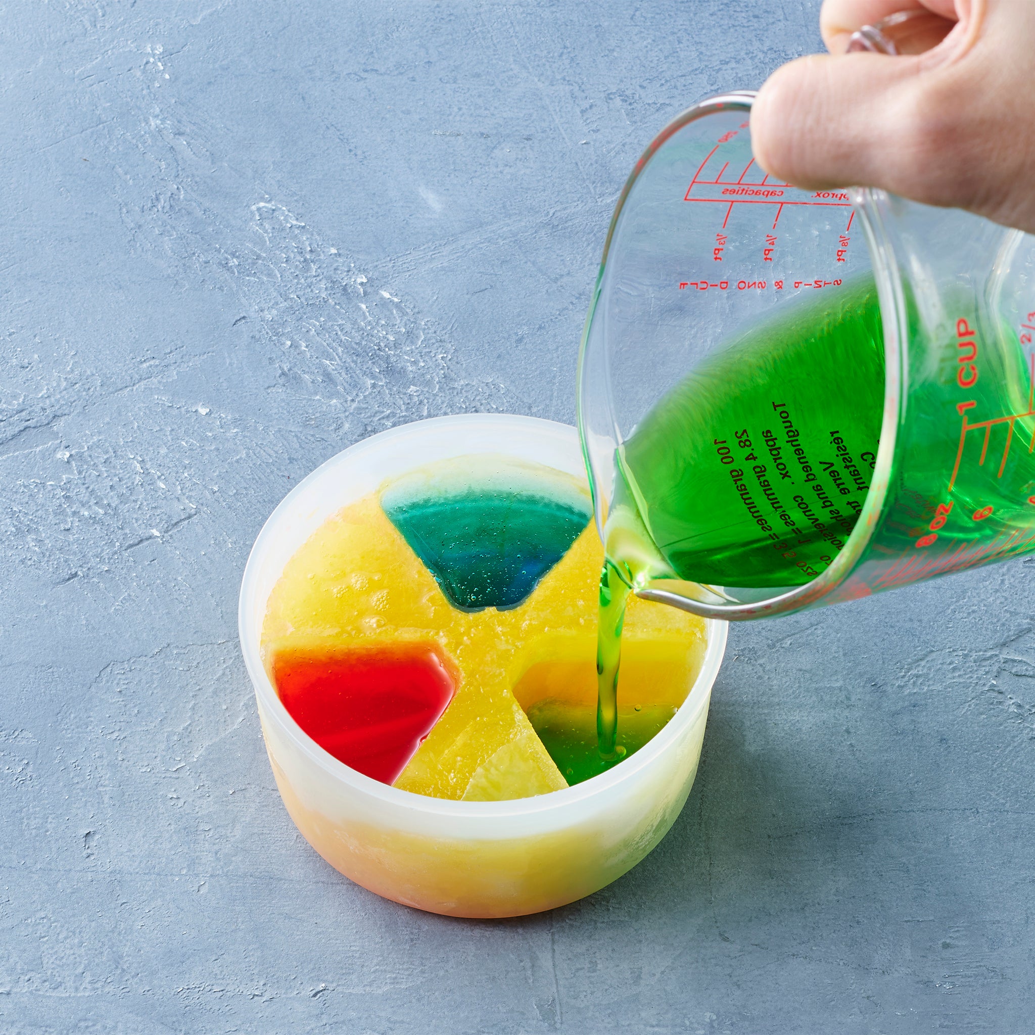 TOFFY HAPPY COLLECTION コンパクトふわふわかき氷器