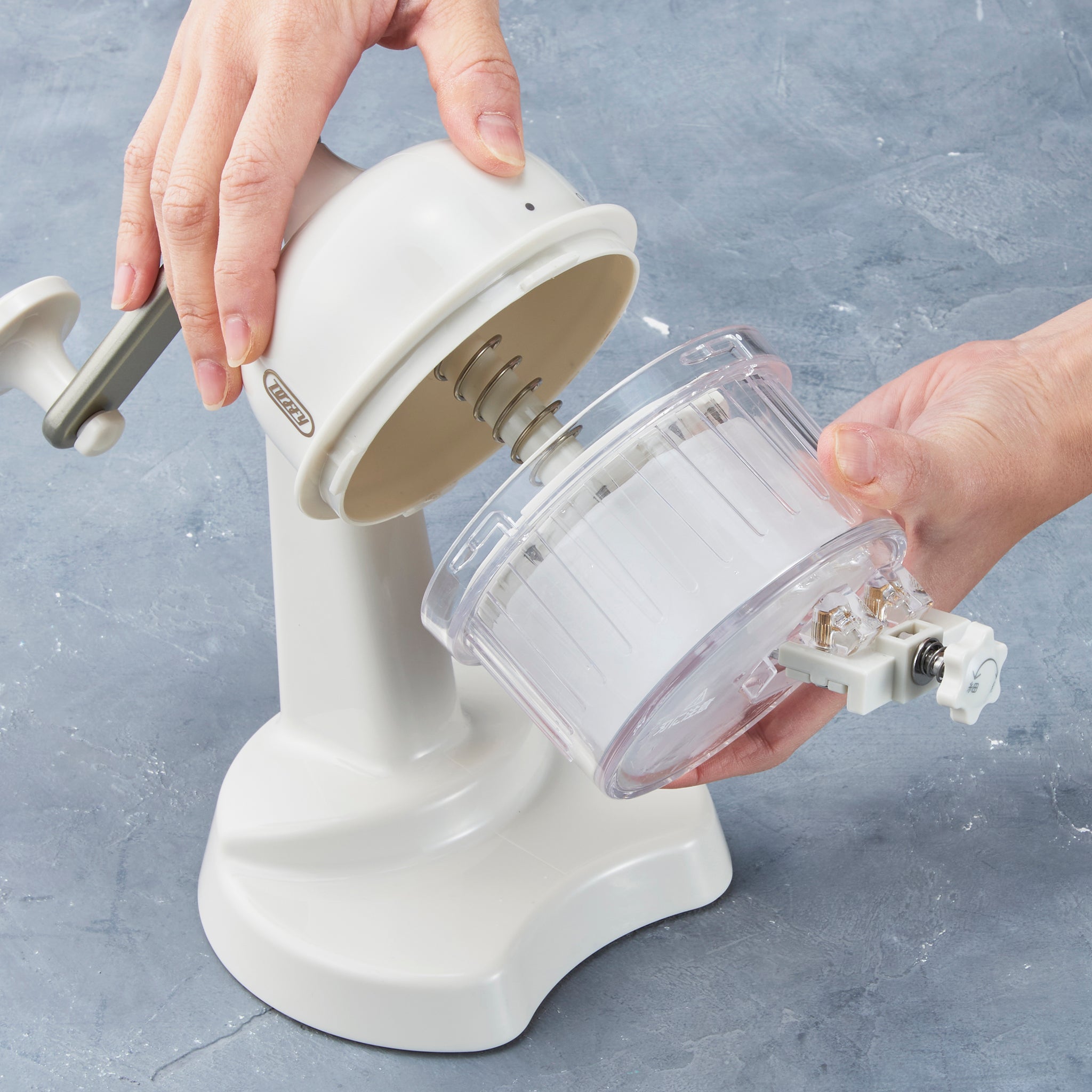 TOFFY HAPPY COLLECTION コンパクトふわふわかき氷器