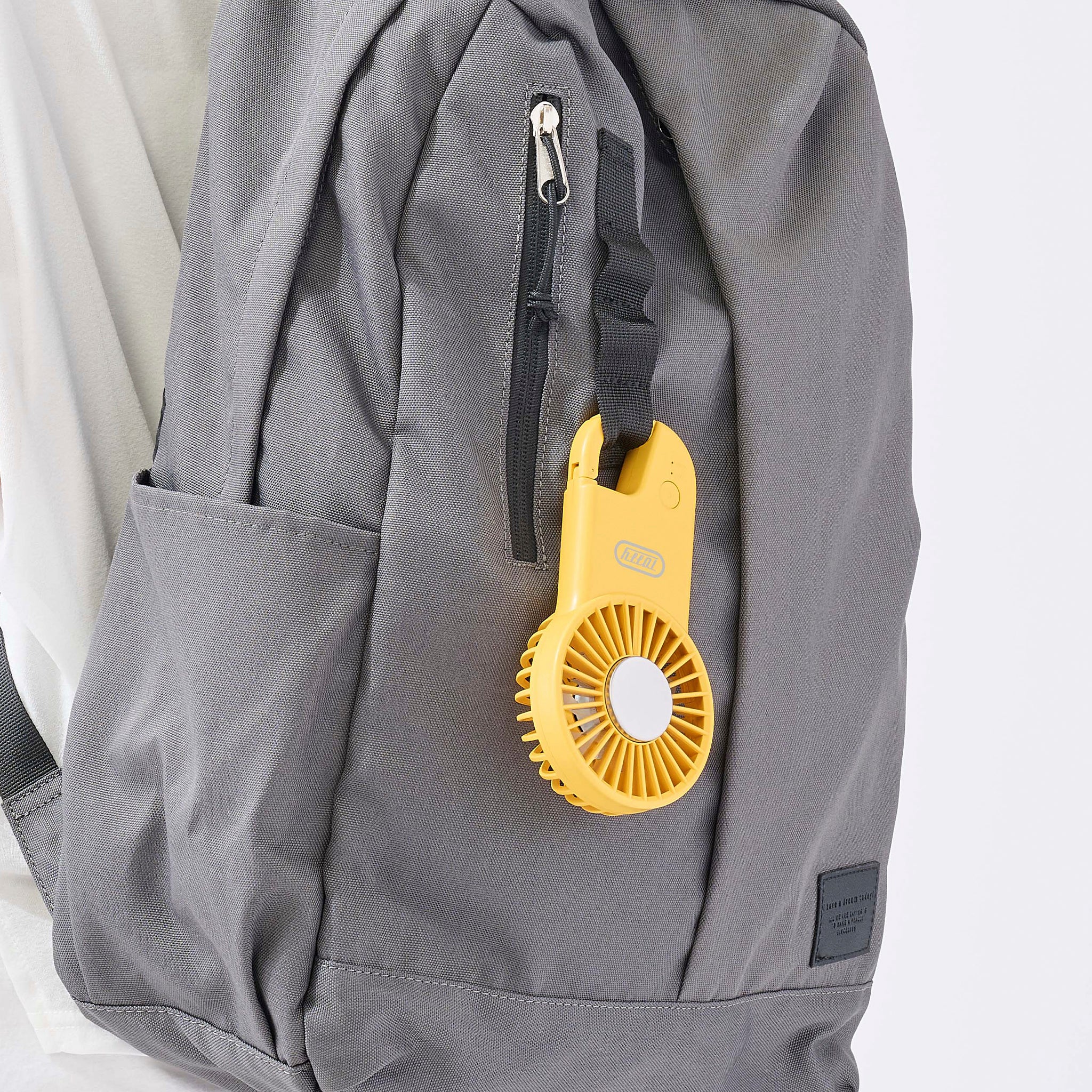 Toffy 薄型ひんやりフックファン