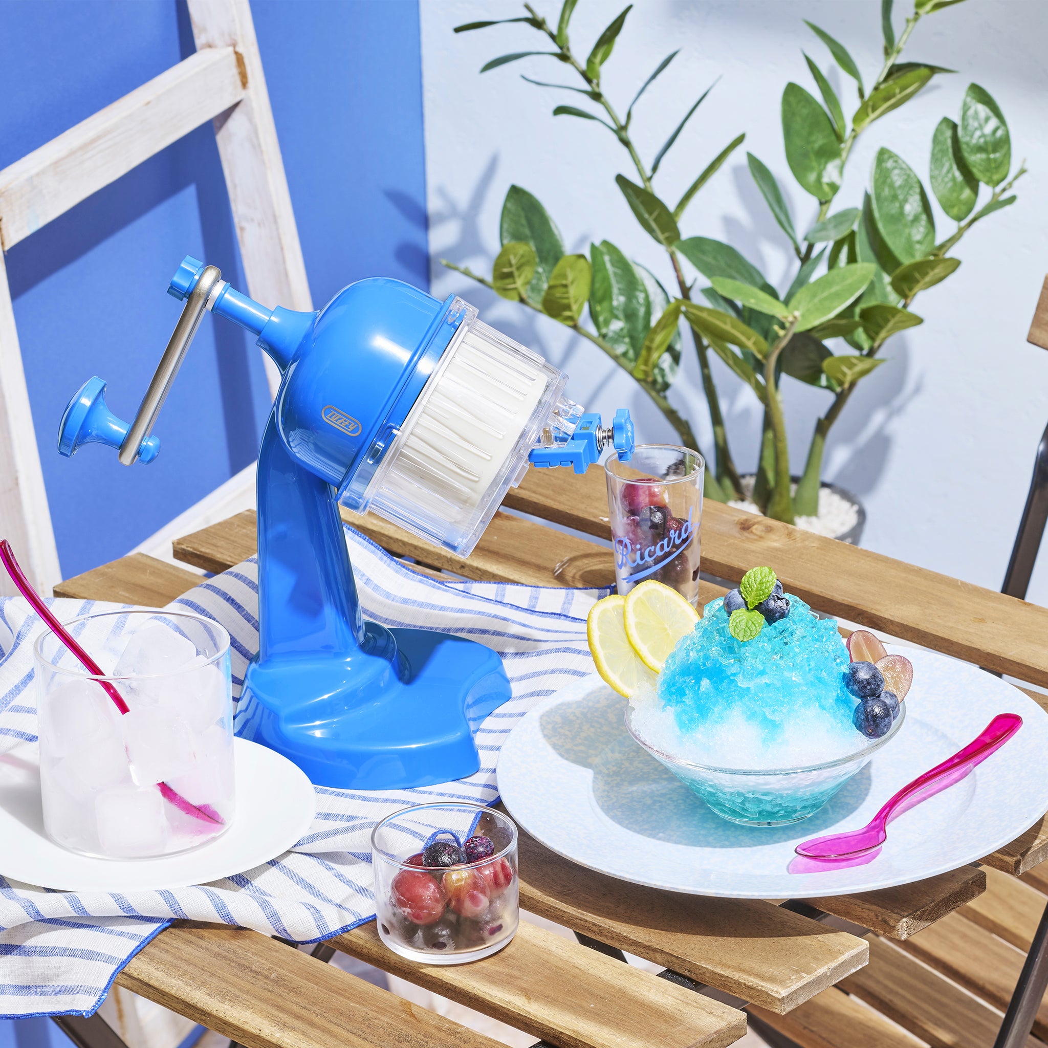 TOFFY HAPPY COLLECTION コンパクトふわふわかき氷器