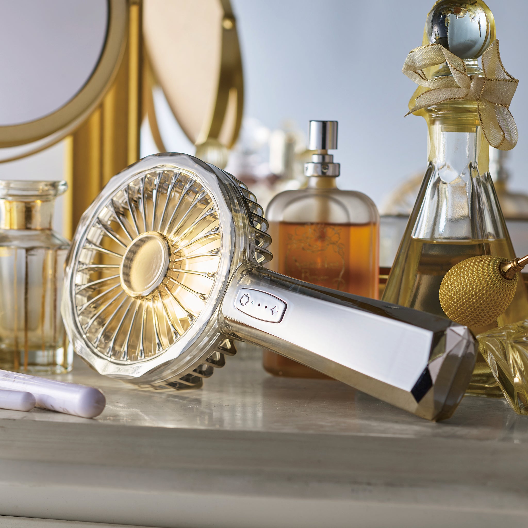 Lumiere with Toffy LED ハンディファン