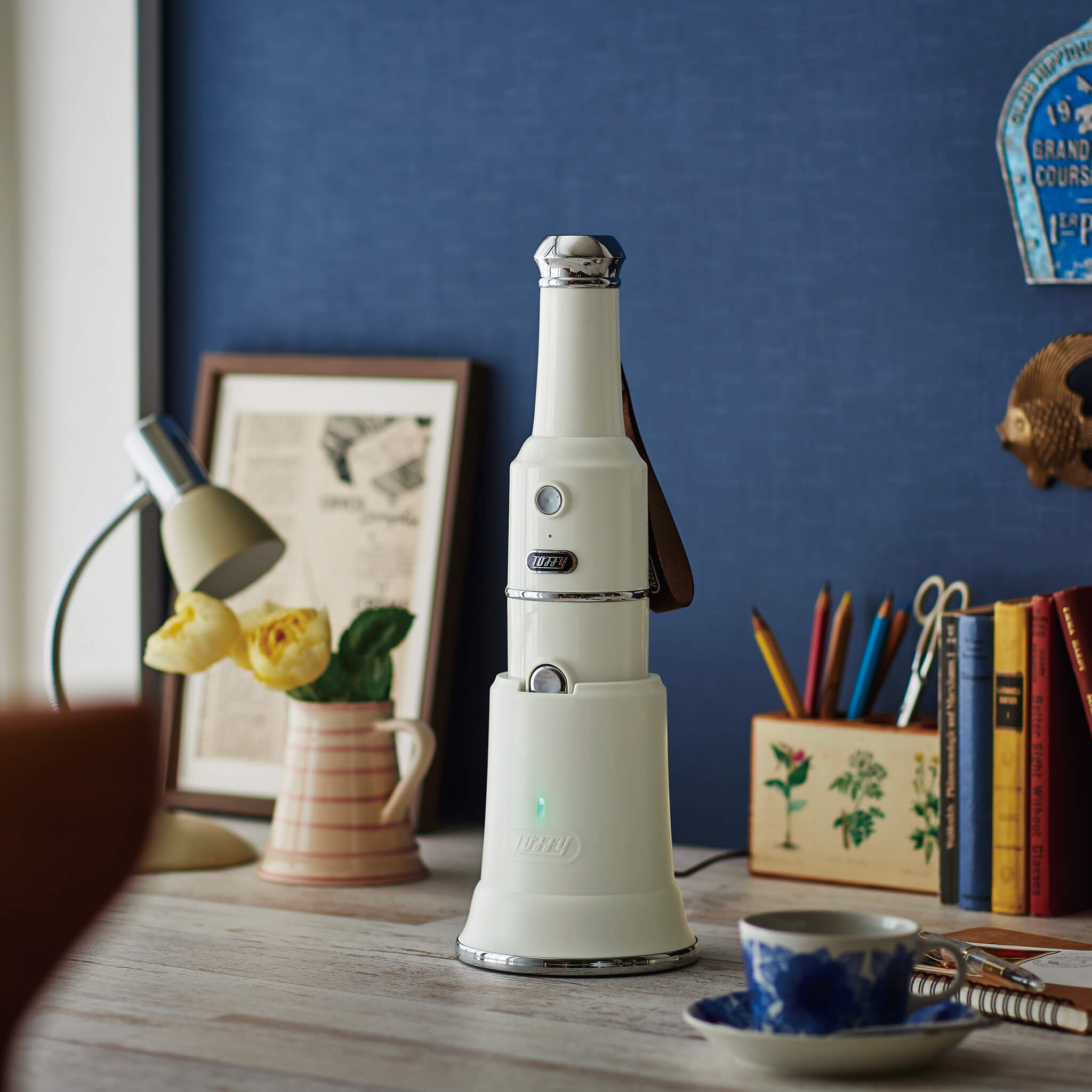 Toffy コードレススティッククリーナー