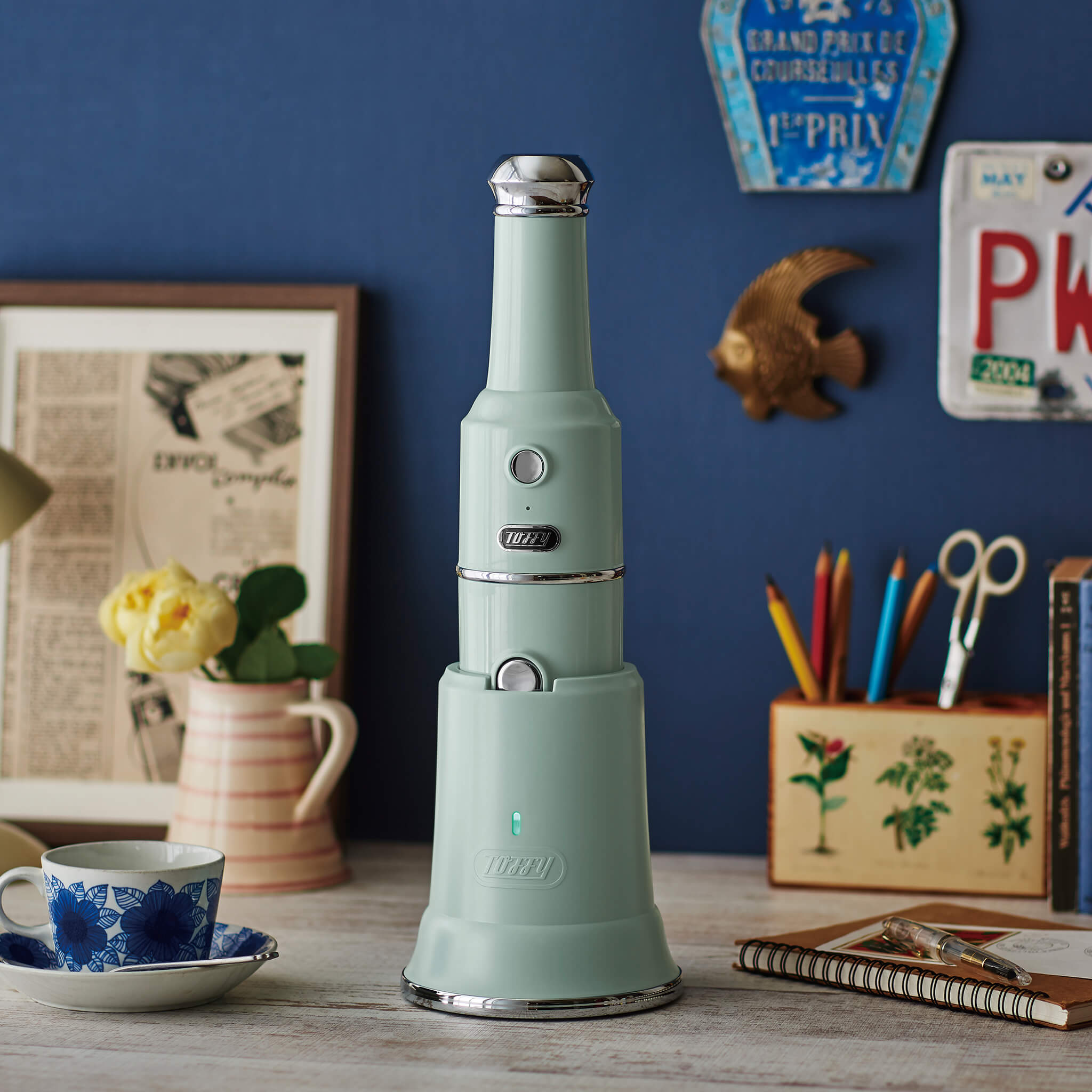 Toffy コードレススティッククリーナー