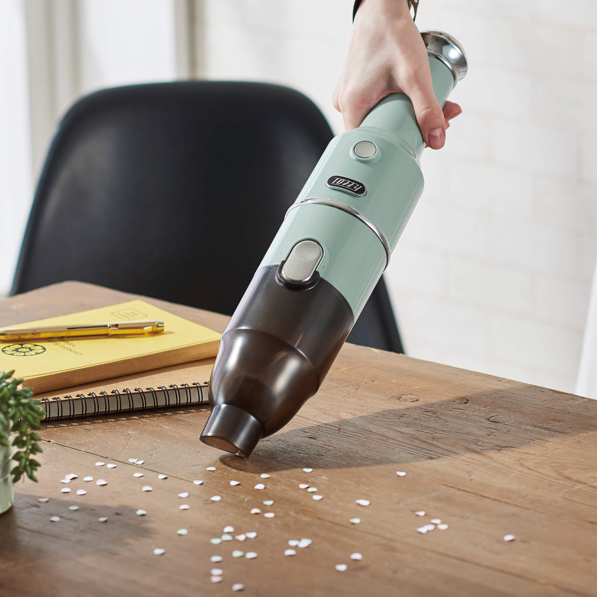 Toffy コードレススティッククリーナー