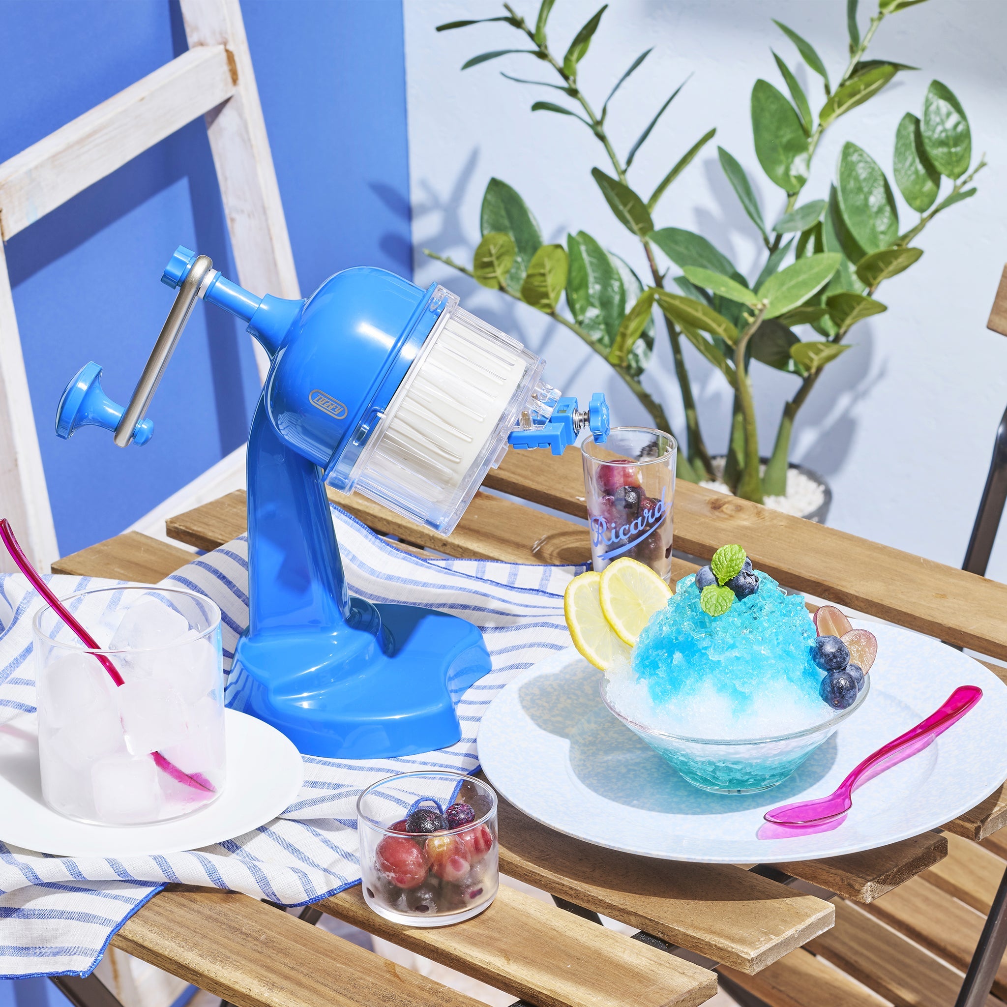 TOFFY HAPPY COLLECTION コンパクトふわふわかき氷器