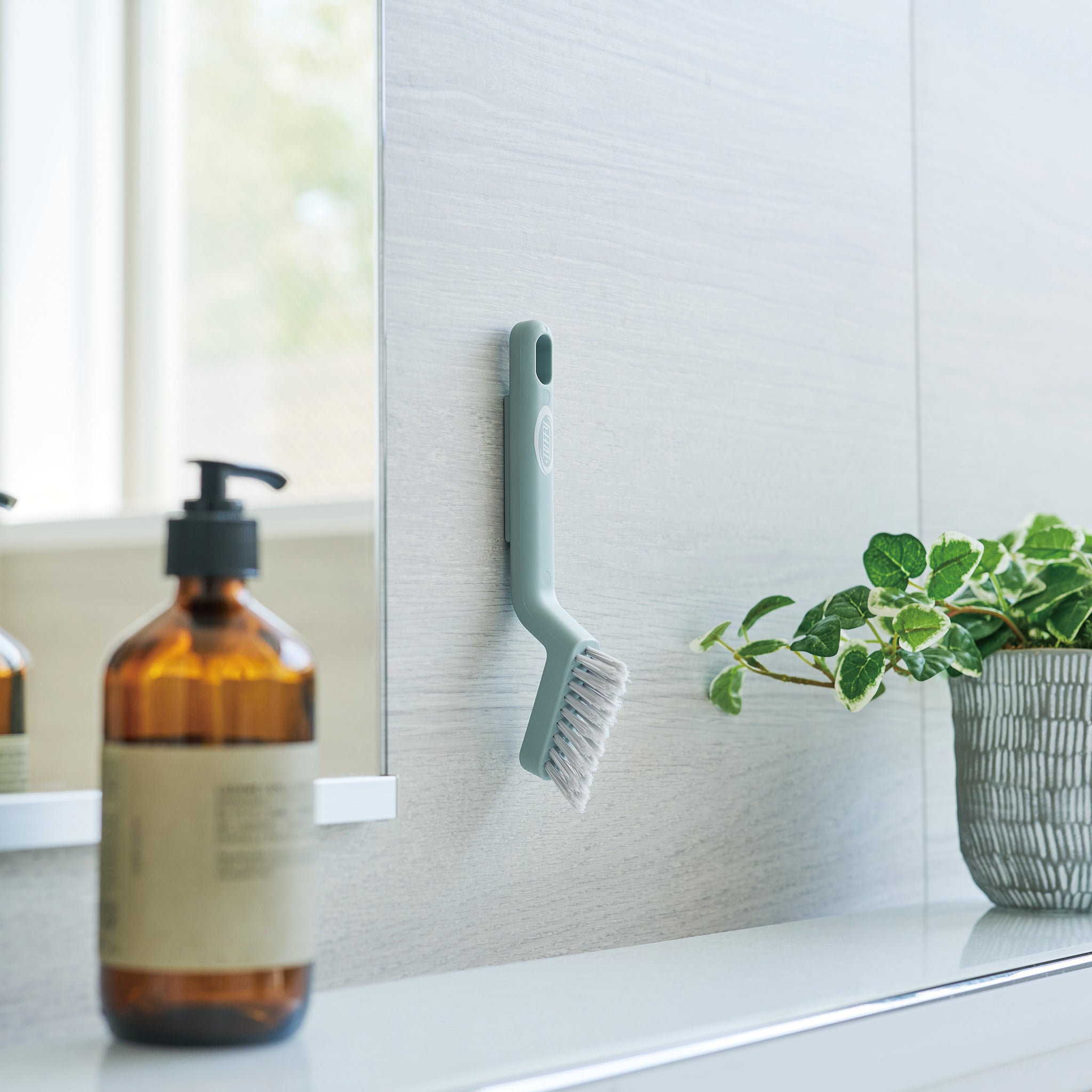 Toffy マグネット隙間ブラシ ｜ Toffy公式オンラインショップ