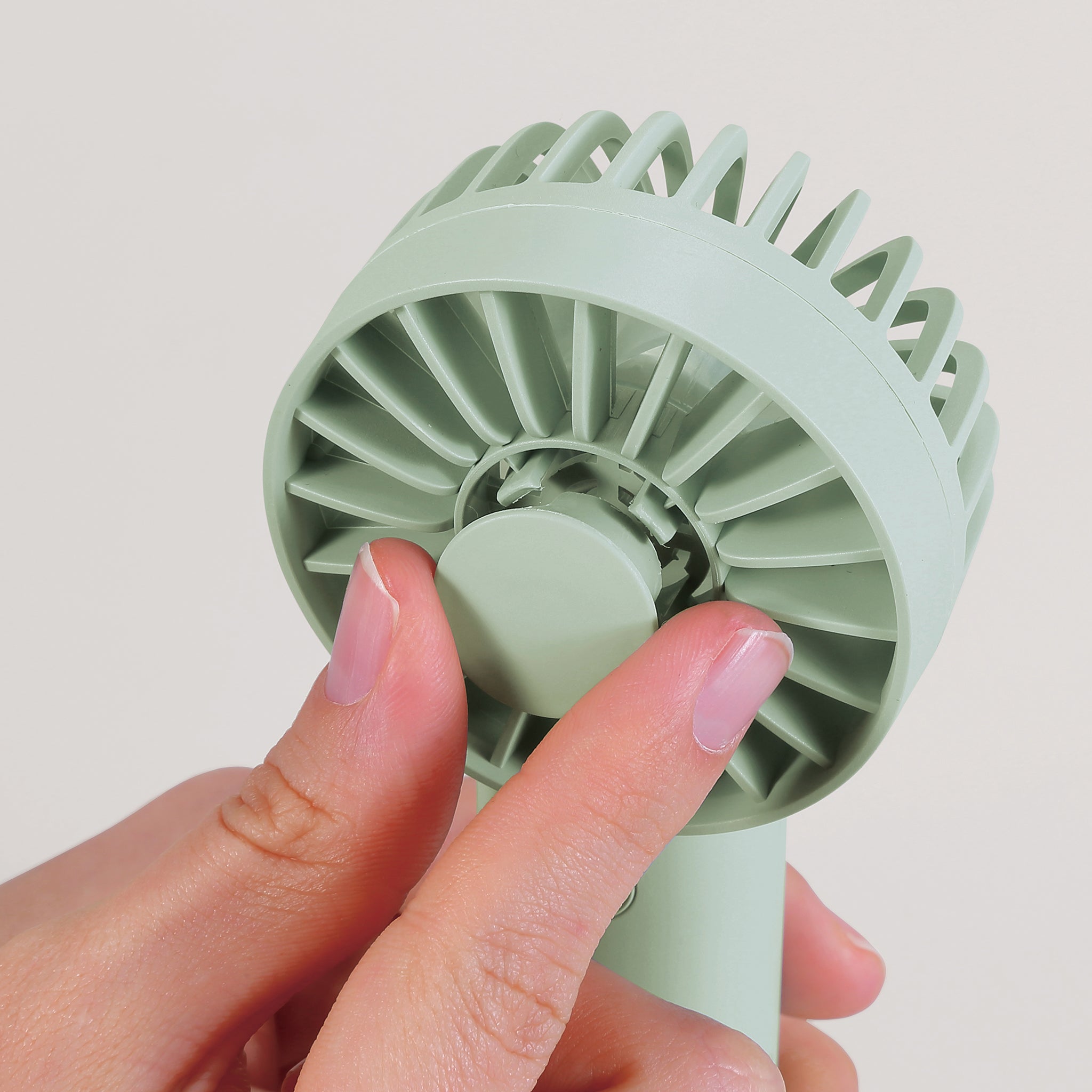 Toffy アロマハンディファンミニ