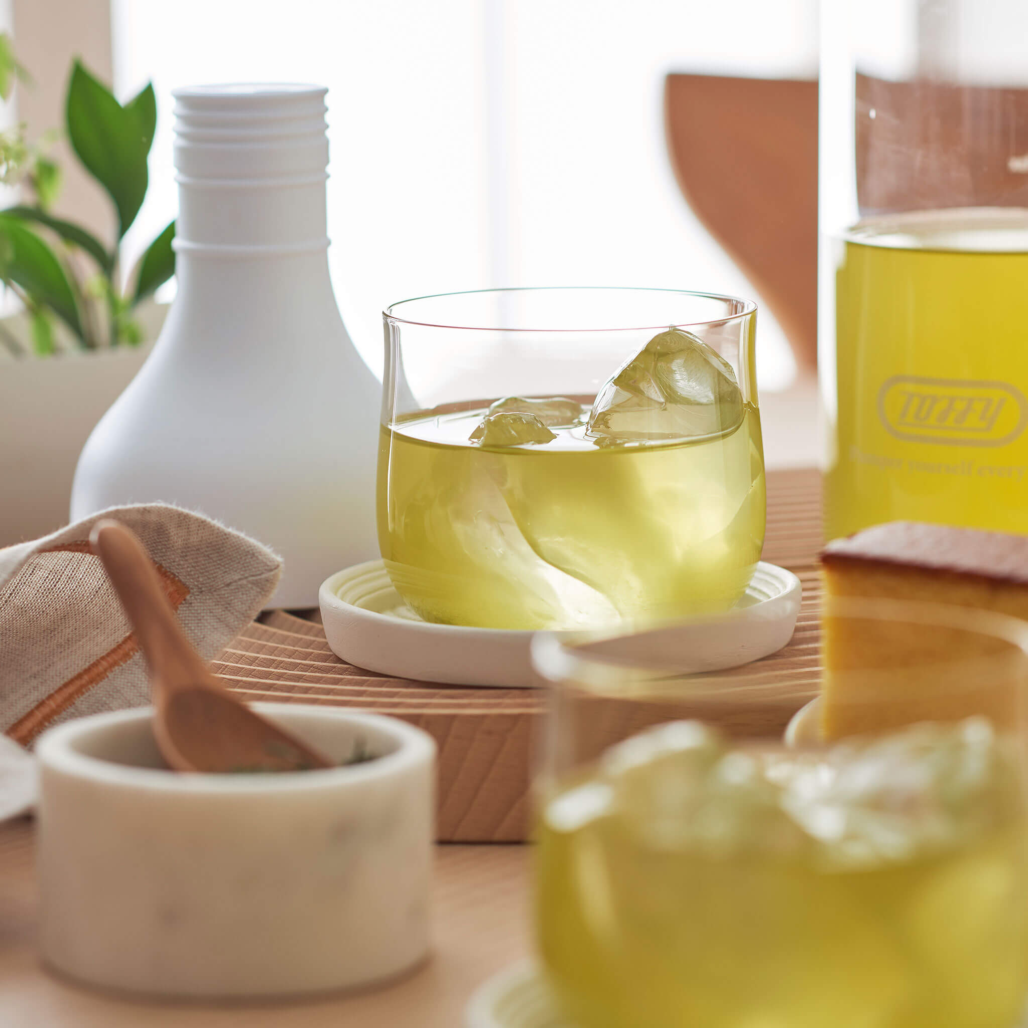 Toffy 電動コールドブリューボトル