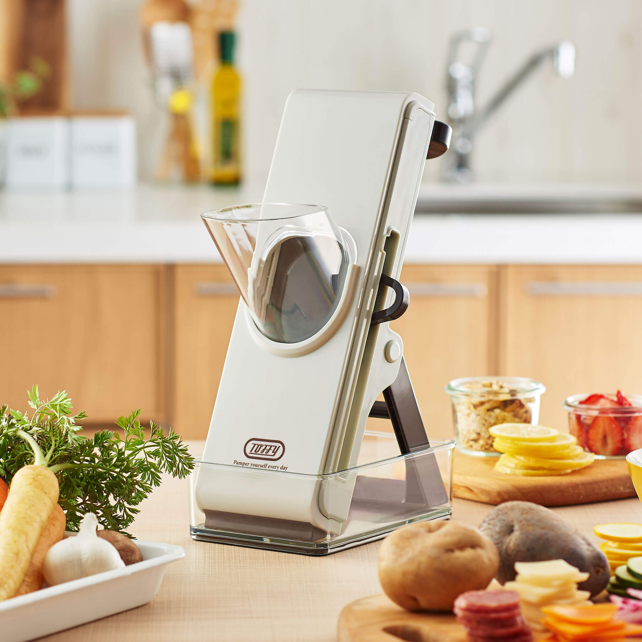 Toffy セーフティープッシュスライサー