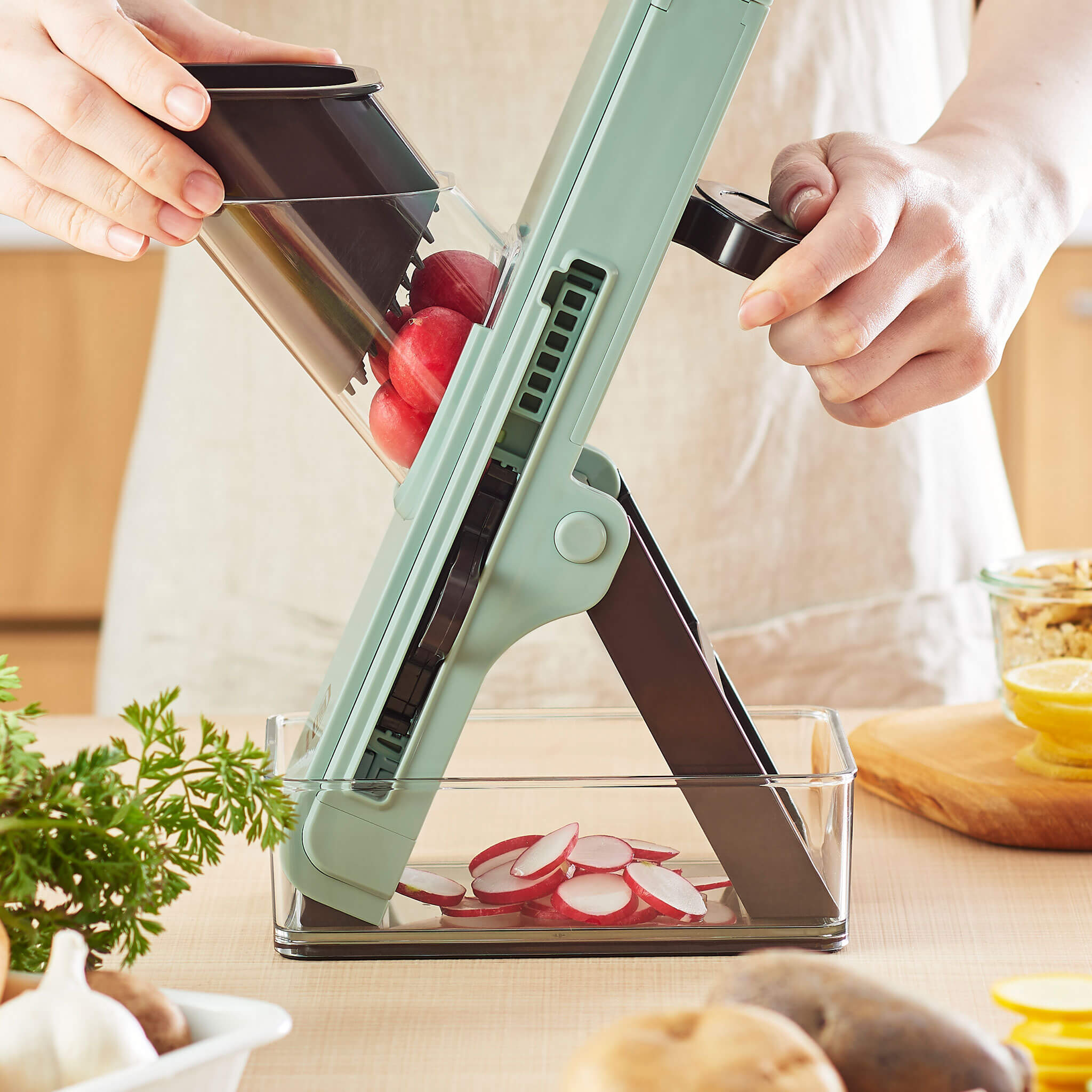 Toffy セーフティープッシュスライサー