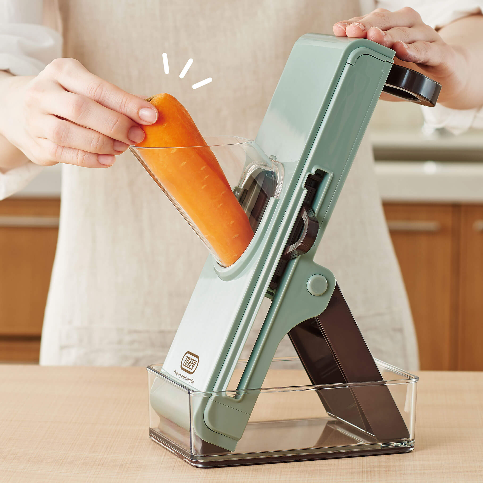 Toffy セーフティープッシュスライサー