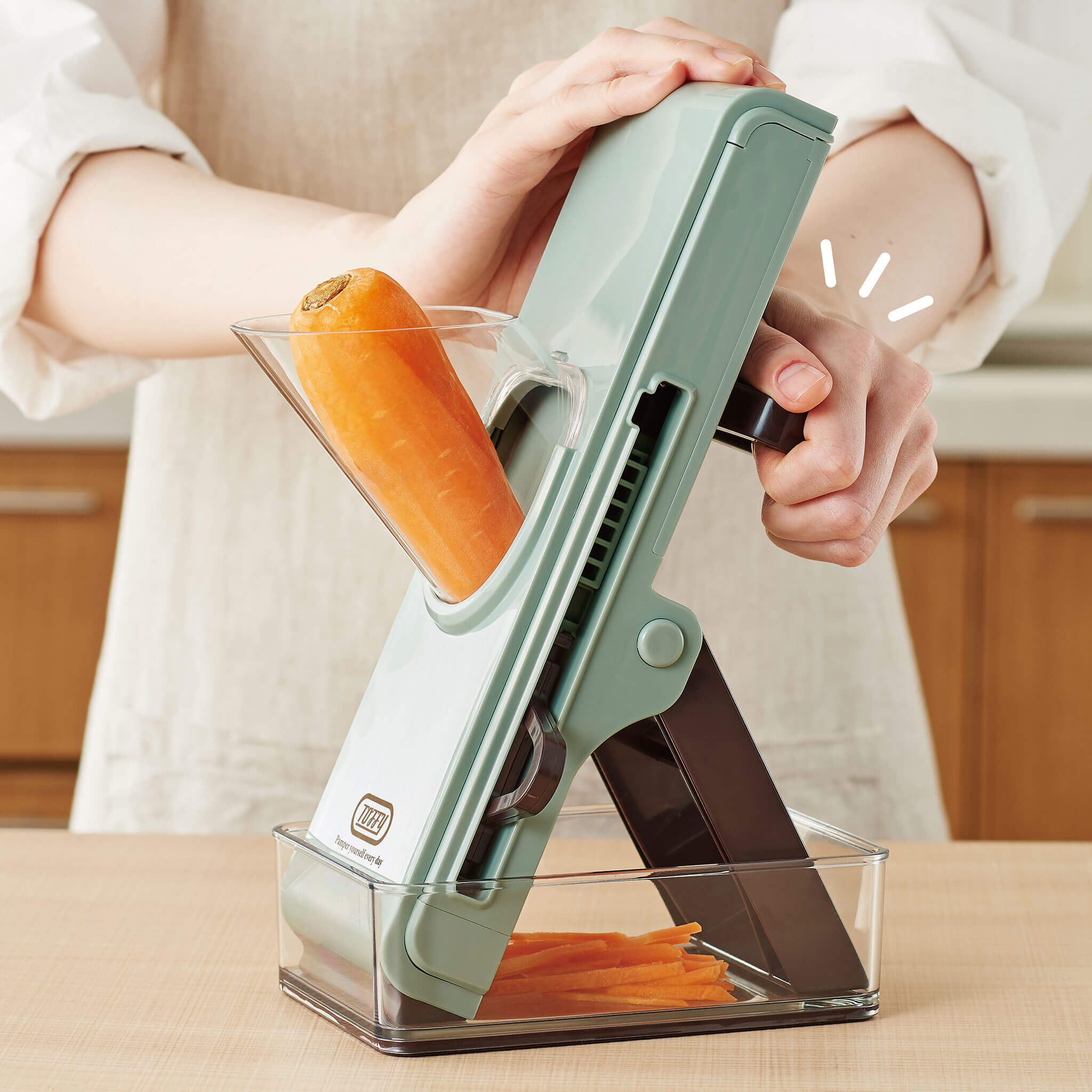 Toffy セーフティープッシュスライサー