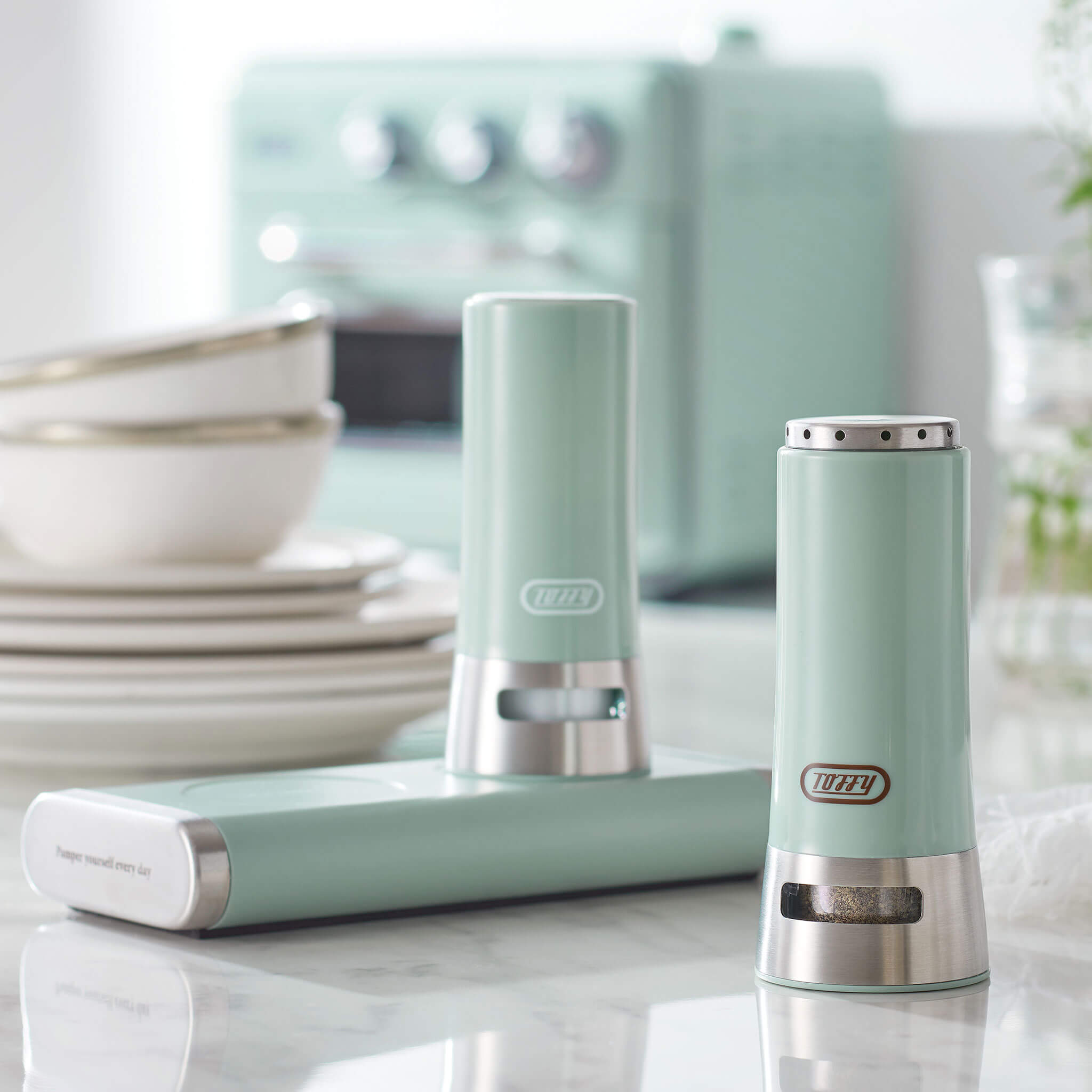 Toffy ポップアップソルト&ペッパーシェイカー