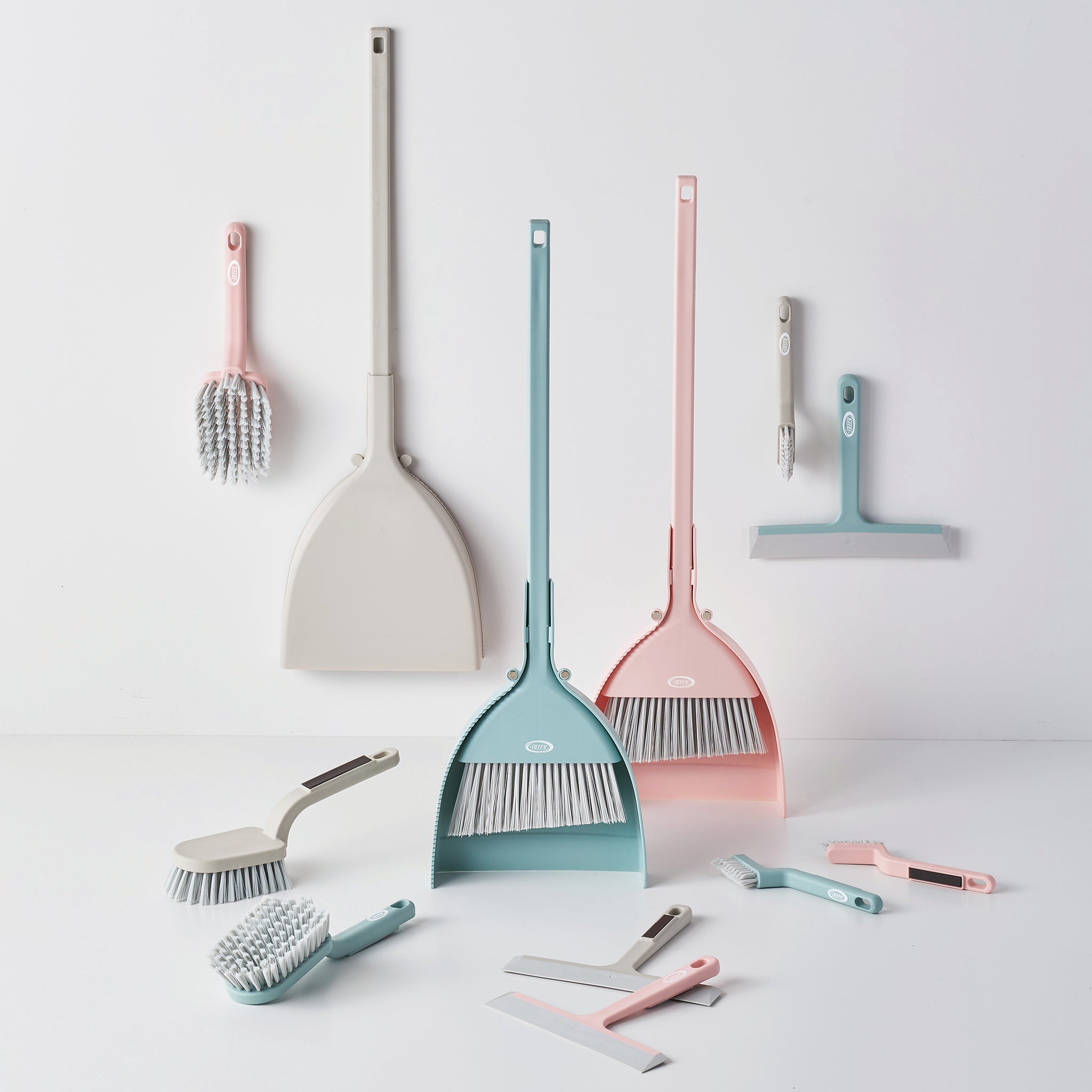 Toffy マグネットバスブラシ