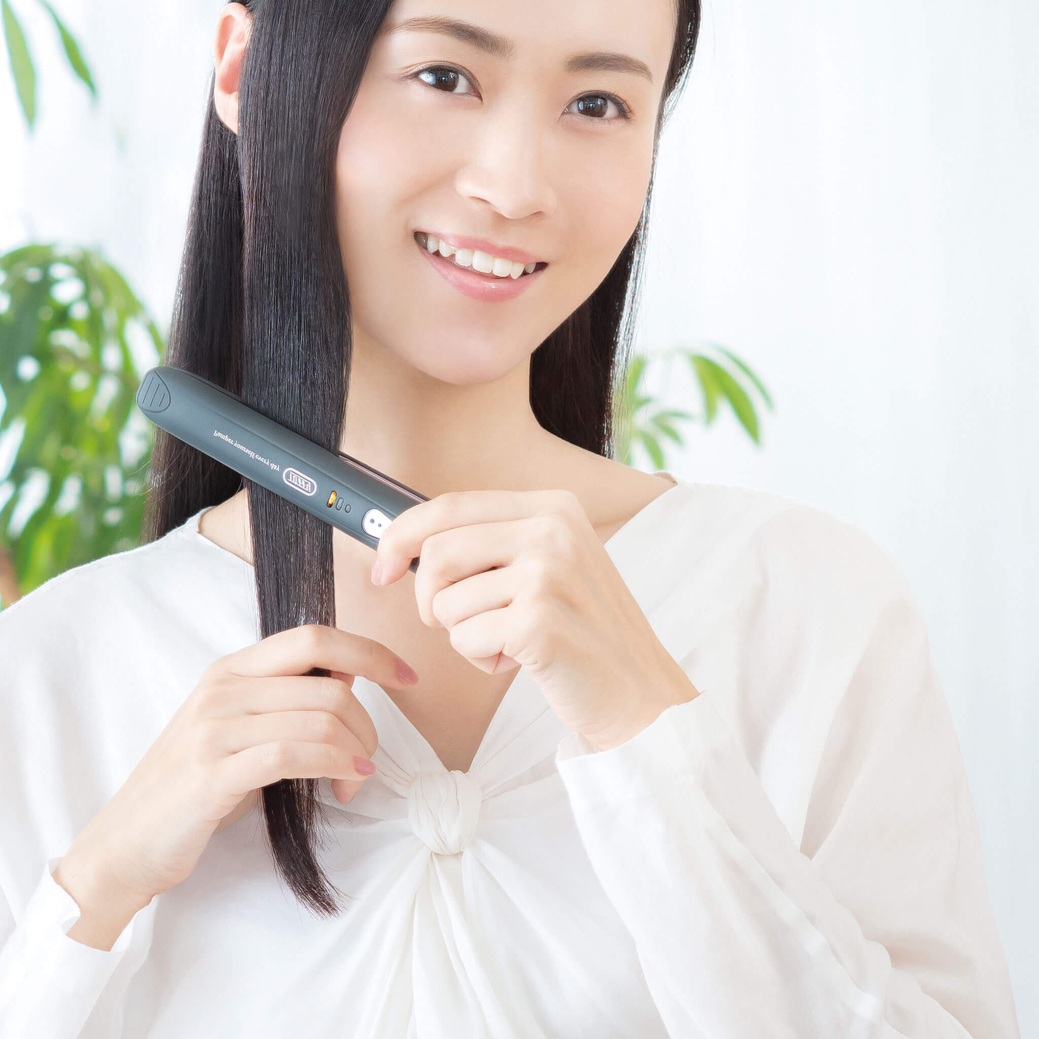 ストレート アイロン コードレス