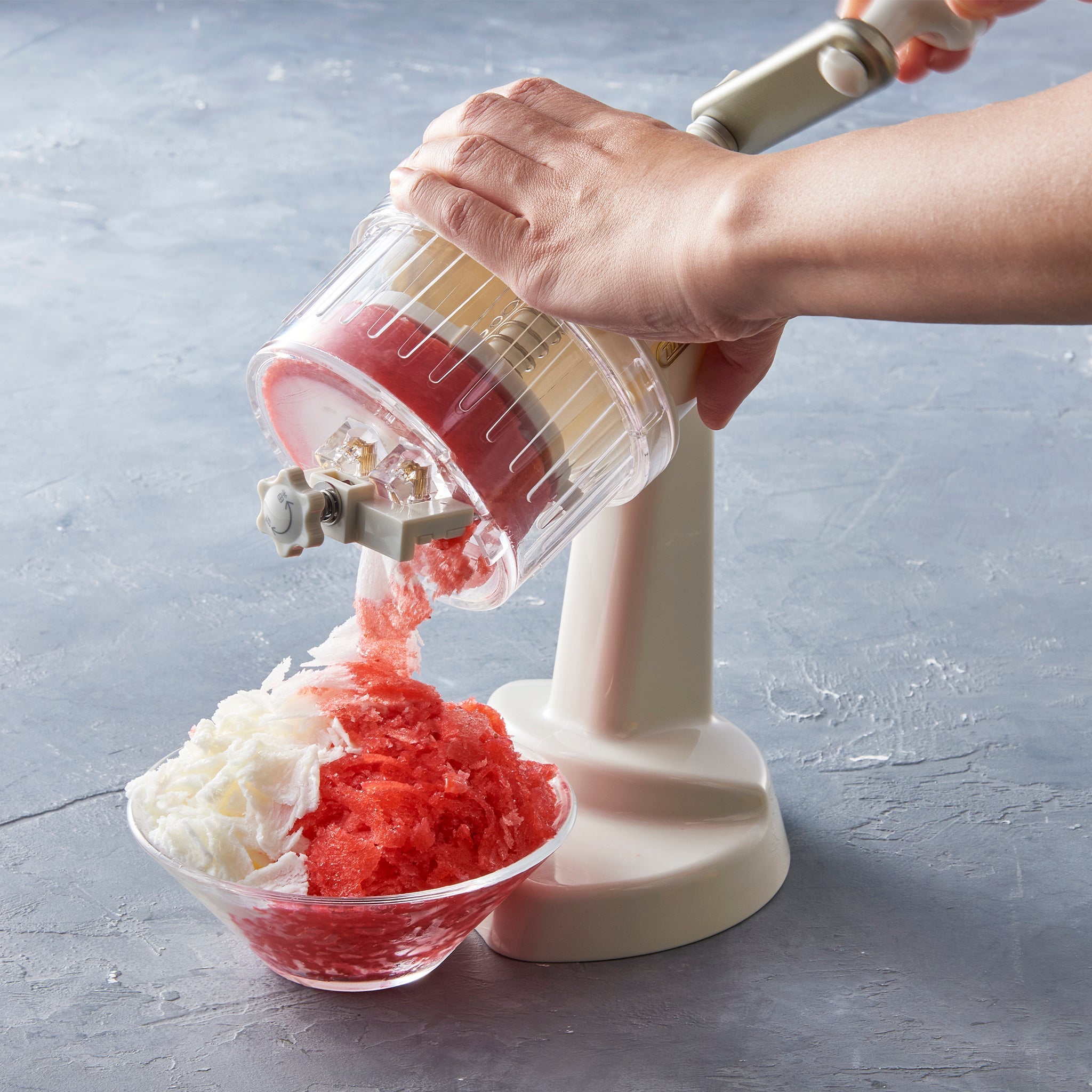 かき氷機ふわふわ Toffy コンパクト電動ふわふわかき氷器 ｜ Toffy公式オンラインショップ