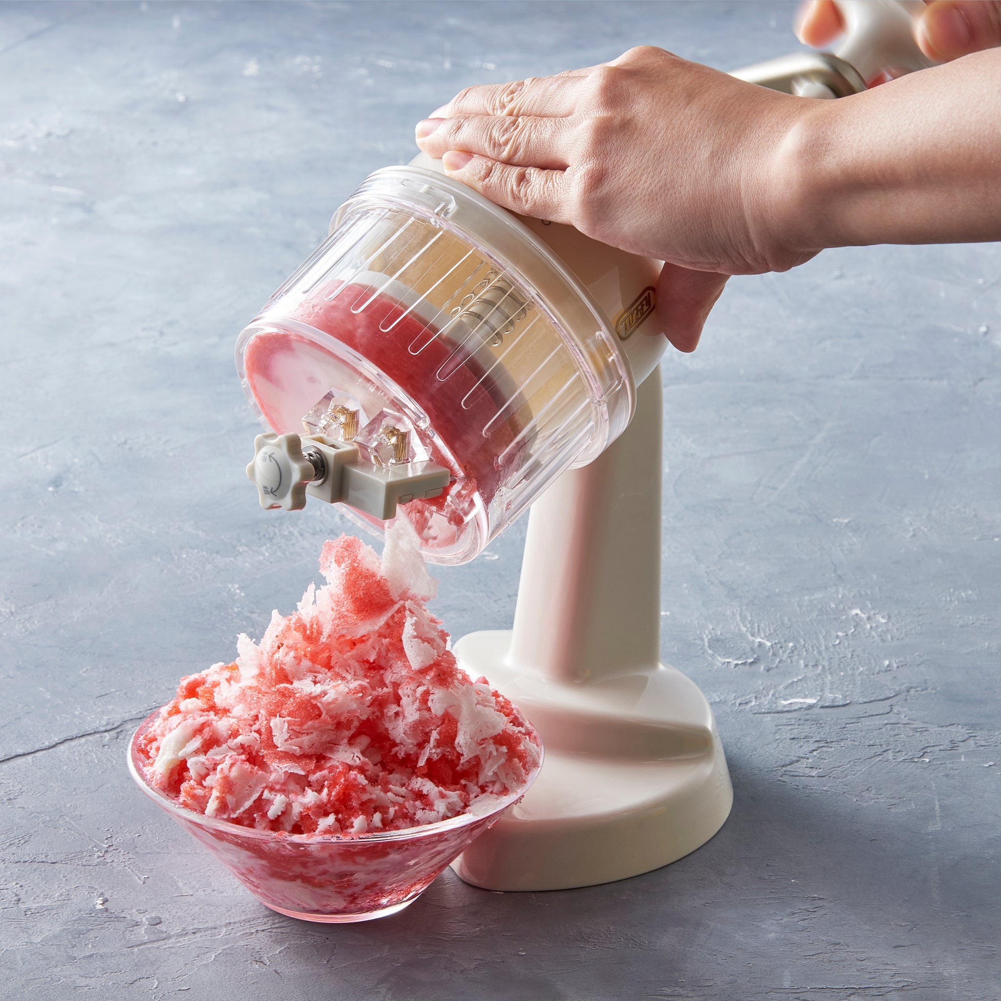 TOFFY HAPPY COLLECTION コンパクトふわふわかき氷器